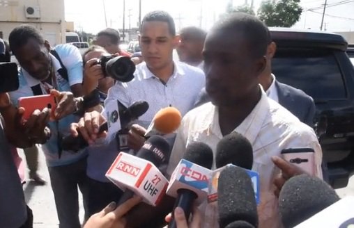 Padre de Fernelis: “Ese es un demonio, nunca fue sacerdote”