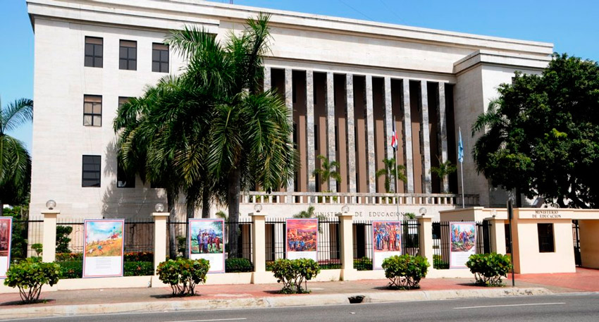 Ministerio Educacion suspende docencia FE