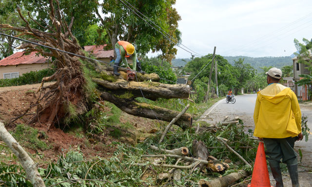 José no representa peligro para RD; Irma se aleja