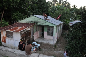 Residentes de Nagua y Sánchez se sienten huérfanos ante Irma 3 Residentes de Nagua y Sánchez se sienten huérfanos ante Irma