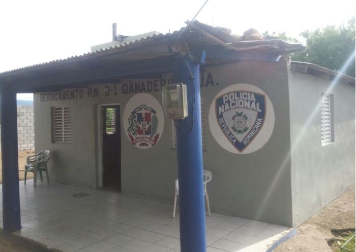 Tres haitianos asaltan destacamento en Azua