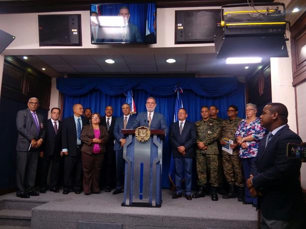 El Gobierno se declara en sesión permanente por huracán Irma