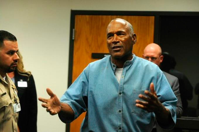 O.J. Simpson sale de prisión después de 9 años por robo 3 O.J. Simpson sale de prisión después de 9 años por robo