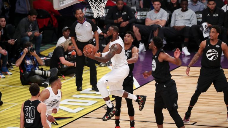 LeBron James, el mayor en la duela, también fue el mejor en el All-Star 5 LeBron James, el mayor en la duela, también fue el mejor en el All-Star