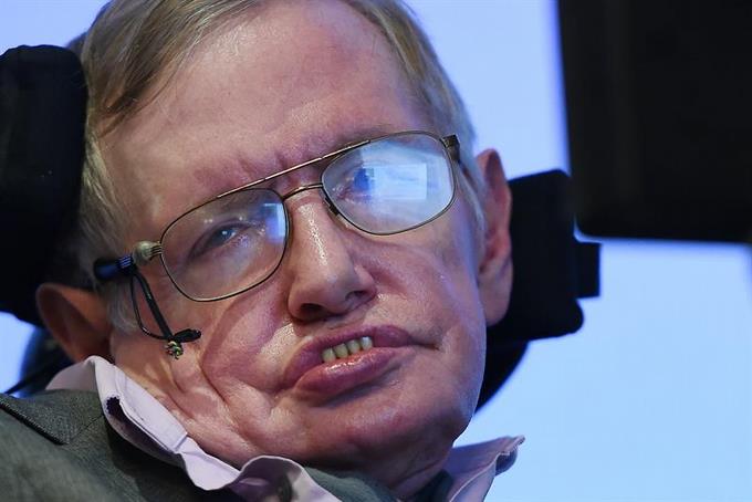 El físico británico Stephen Hawking fallece a los 76 años