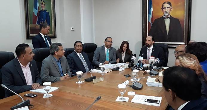Dejarían en manos de los partidos el tipo de padrón para primarias