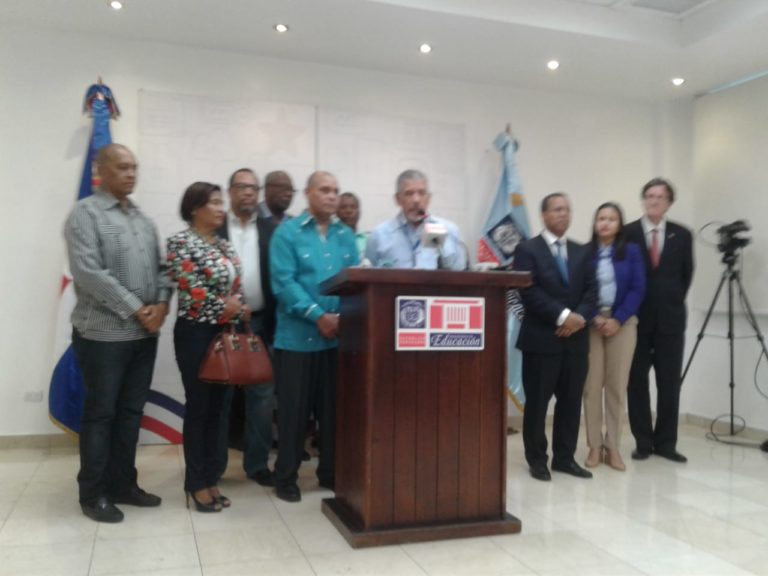 Minerd anuncia suspensión docencia en centros educativos por Evaluación de Desempeño Docente