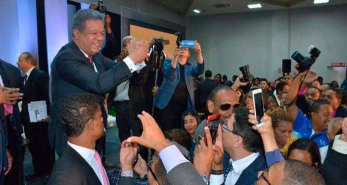 Leonel recibirá este domingo las firmas que “le piden que vuelva al poder” 3 Leonel recibirá este domingo las firmas que “le piden que vuelva al poder”