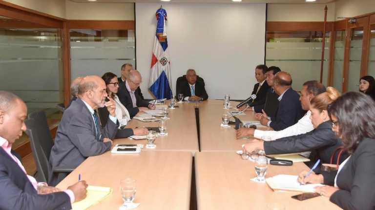 Gobierno activa plan maestro residuos sólidos del Gran Santo Domingo