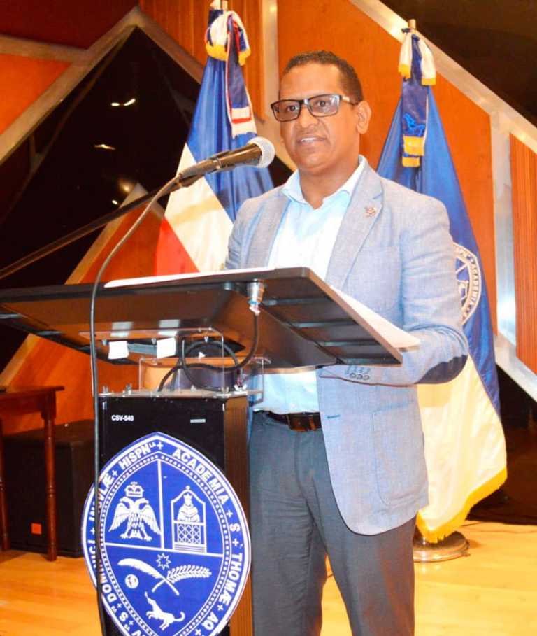 UASD da bienvenida a semestre y autoridades