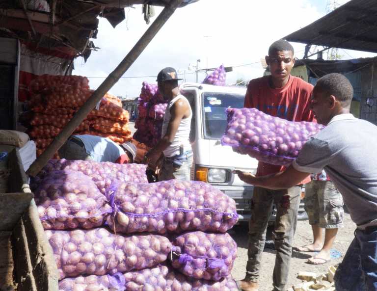 Productos de la canasta familiar experimentan alzas de hasta 30 %