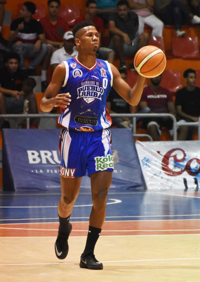 Pueblo Arriba arrebata juego al Club Moisés Genere