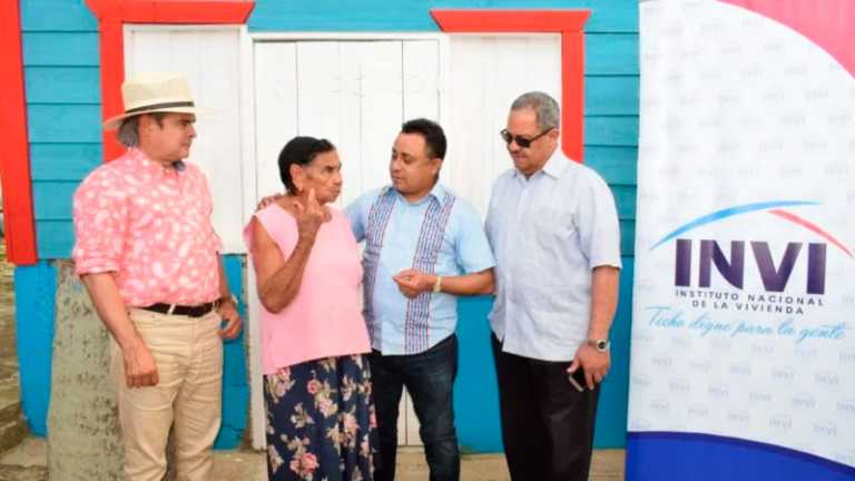 INVI entrega 15 viviendas a afectados por tornado en Monción, Santiago Rodríguez 2 INVI entrega 15 viviendas a afectados por tornado en Monción, Santiago Rodríguez