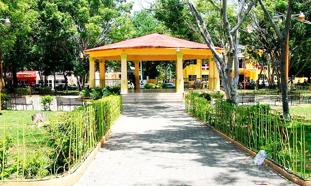 Santiago Rodríguez está de fiesta con la literatura 1 Parque Feria Libro 2018