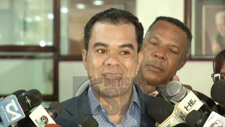 Diputados firman proyecto modificar Constitución para repostulación DM 3 Diputados firman proyecto modificar Constitución para repostulación DM