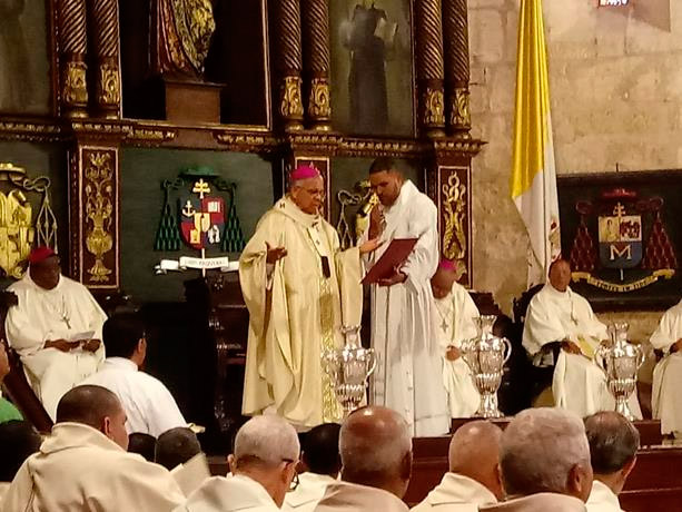 Ozoria pide a obispos y sacerdotes preocuparse por las injusticias y violaciones de derechos