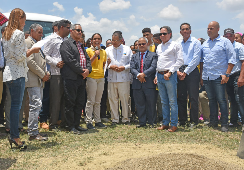Visita sorpresa Caobas Michel llave