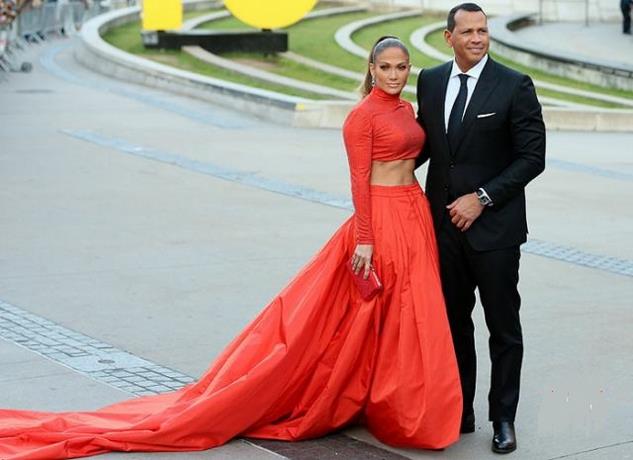¡Alex suspiraba por JLO hace 20 años! 1