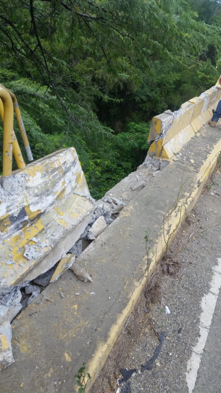 Accidente Puente Gurabo 2