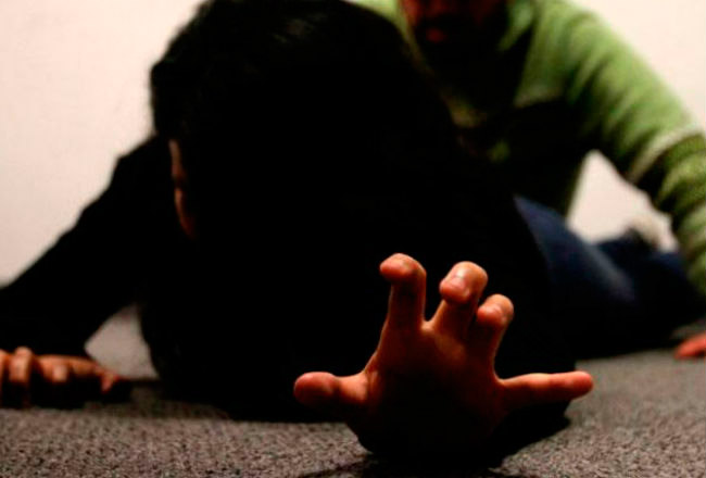 Mujer resulta herida tras lanzarse de vehículo en marcha en Vicente Noble 3 Vicentenoble mujer