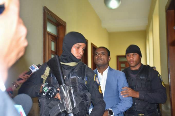 Dos juezas se inhiben en caso Donny Santana por influencias de sus allegados