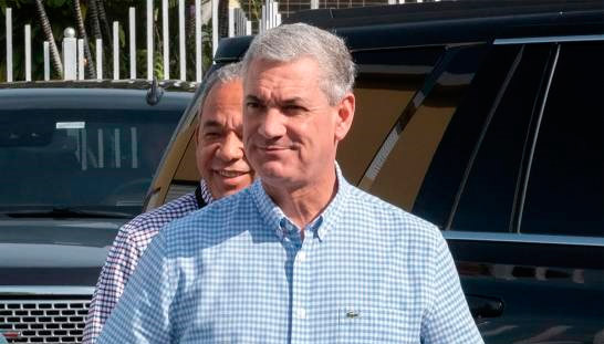 Gonzalo Castillo visitara tumba FE