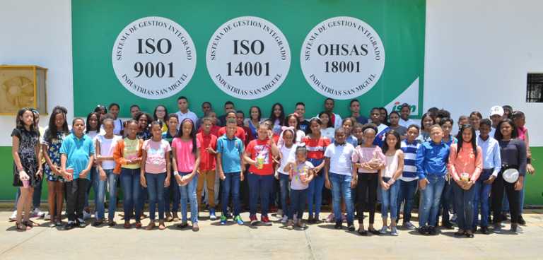 Industrias San Miguel realiza visita guiada a hijos de sus colaboradores 6 Industrias San Miguel realiza visita guiada a hijos de sus colaboradores