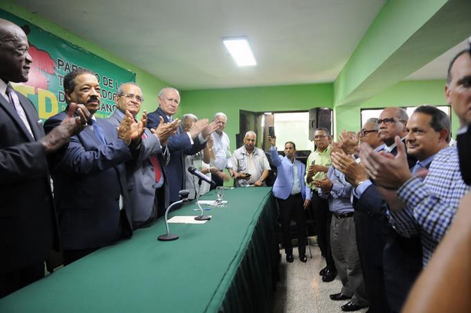 Este es el acuerdo entre Leonel Fernández y el PTD para formar La Fuerza del Pueblo