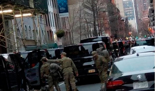 Ejército EU entra a Nueva York para convertir los hoteles en hospitales (+vídeo) 5 Ejército EU entra a Nueva York para convertir los hoteles en hospitales (+vídeo)