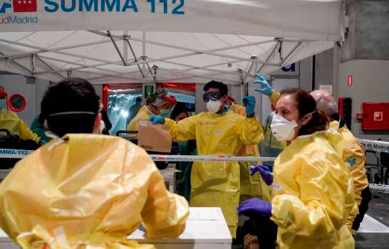 España reporta 769 muertos por coronavirus en un día y ya suma 4.858