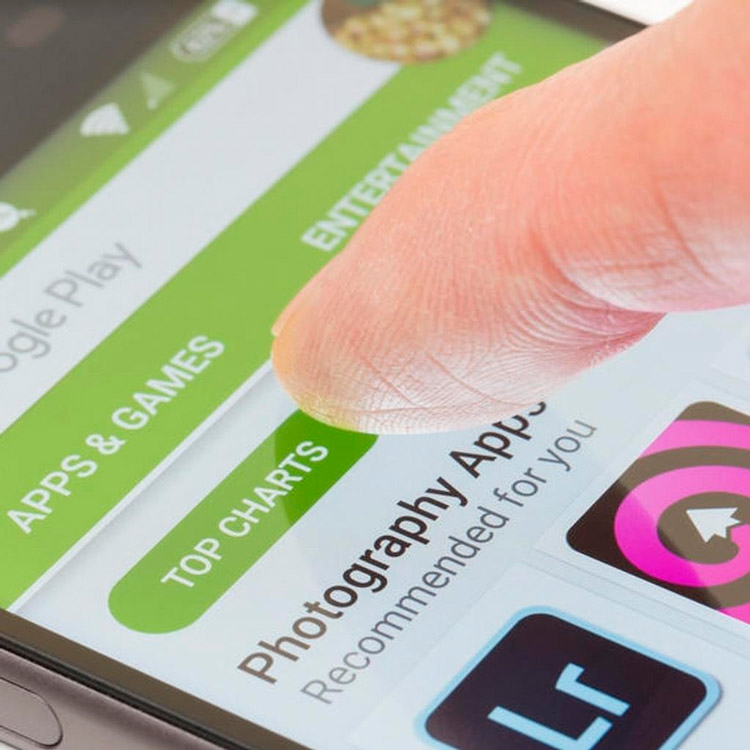 Google retira 813 apps de tipo 'creepware', diseñadas para ataques interpersonales, de su tienda digital 1 Google retira Apps