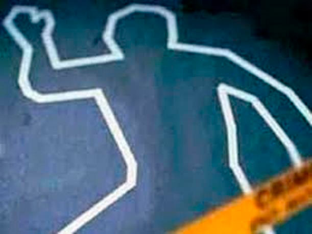 Mujer estrangula a su suegra e intenta matar a su pareja en Santiago