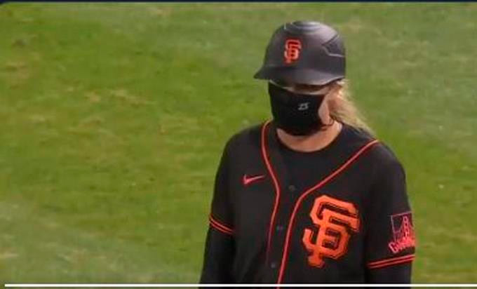 Alyssa Nakken hace historia como al ser primera mujer coach de 1B con Giants en pretemporada 4 Alyssa Nakken hace historia como al ser primera mujer coach de 1B con Giants en pretemporada