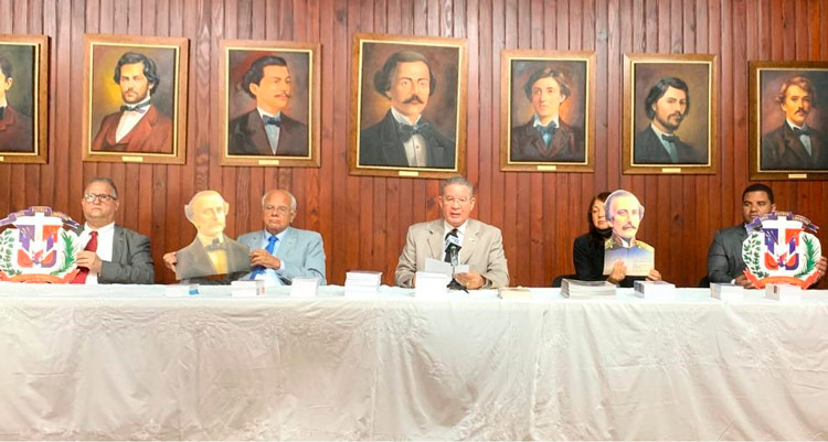 Someterán uno a justicia por distribuir foto que muestra a Duarte como «gay»