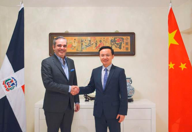 Golpe de timón en la política exterior; Abinader fija postura ante China, Haití e Israel