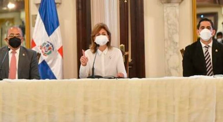 Toque de queda desde 7 pm; prohíben venta bebidas alcohólicas a partir 6:00 1 Vicepresidenta Raquel Prena FE
