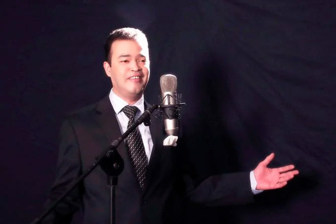 Alex Bueno: “He podido devolverle la salud a algunas personas a través de mis oraciones”