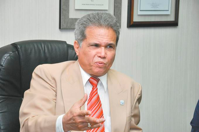 CMD denuncia maltrato a médicos por militares y policías en toque de queda