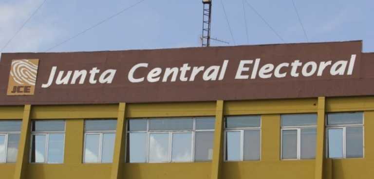 JCE pide 1,260 millones para partidos, no la mitad como quiere el Gobierno 5 JCE pide 1,260 millones para partidos, no la mitad como quiere el Gobierno