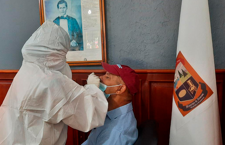 DPS de Santiago Rodríguez realiza prueba PCR en Monción (+vídeo)