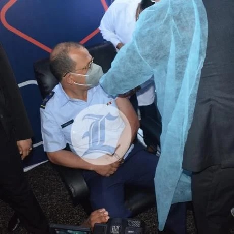 El médico Ramón Familia Alcántara, el primer vacunado en República Dominicana 1 El médico Ramón Familia Alcántara, el primer vacunado en República Dominicana