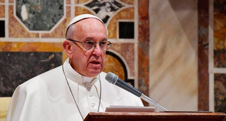 El papa denuncia que las mafias están explotando la pandemia