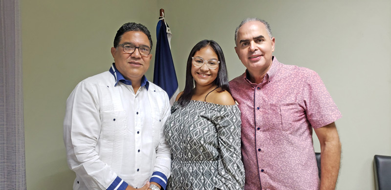 Libro Amor en tierra ajena 6