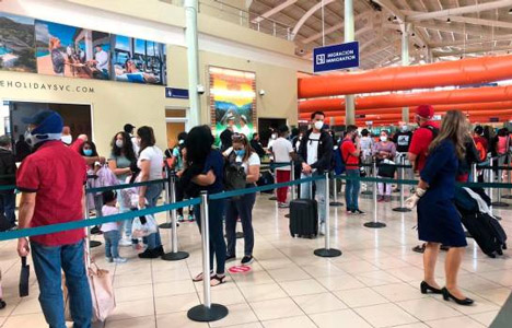 Desde hoy RD exige PCR negativo a viajeros que llegan desde tres zonas