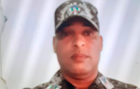 Coronel de la Policía hiere expareja, quema su vehículo y se suicida