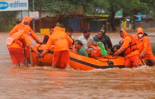 Al menos 127 muertos y decenas de desaparecidos por lluvias monzónicas en India 4 Al menos 127 muertos y decenas de desaparecidos por lluvias monzónicas en India