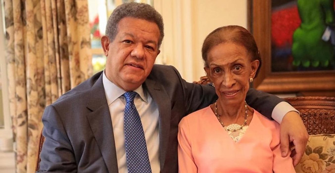 Comienza velatorio de la madre Leonel Fernández, el sepelio será este jueves