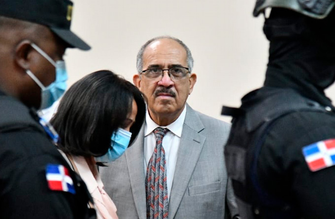 Abinader cancela a Faña y designa nuevo director del IAD