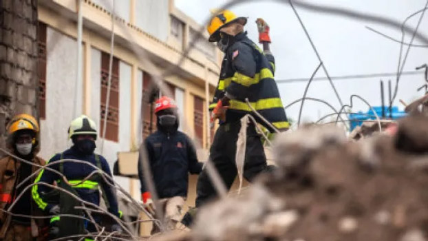 Rescatistas haitianos encuentran vivos a 24 sobrevivientes, una semana después del terremoto