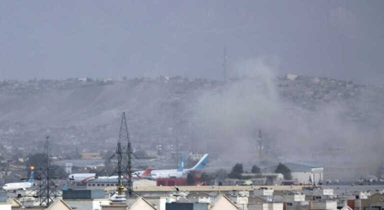 KABUL: Al menos 6 muertos y 30 heridos en atentado aeropuerto